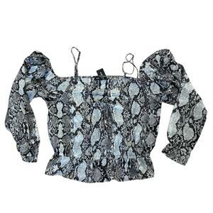 Express Women’s Black & White Off Shoulder Blouse Size L NWT